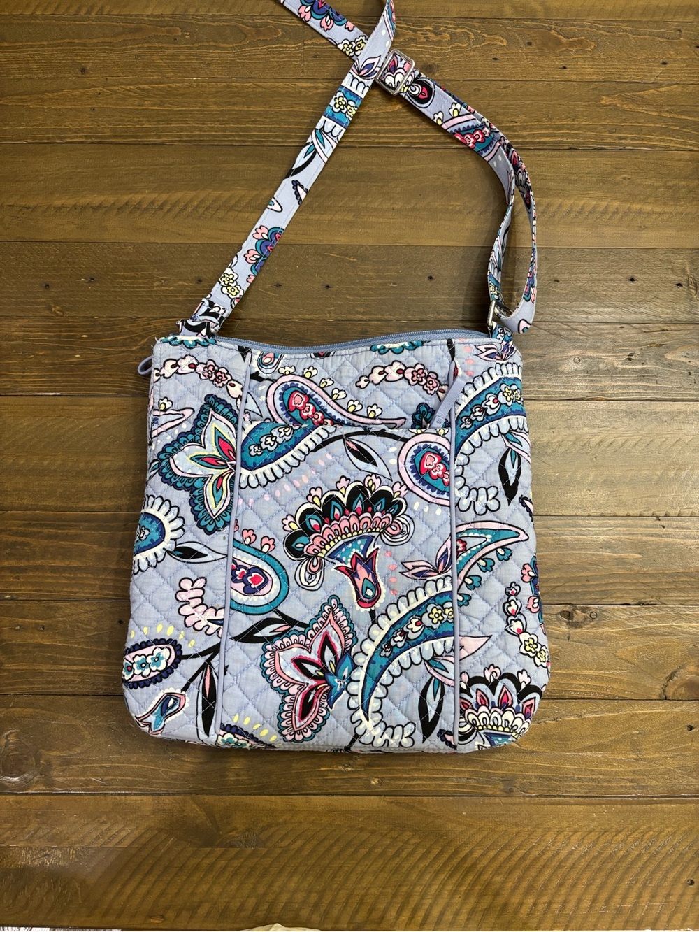 Vera Bradley Hipster Bag in the Makani Paisley Pattern - Picture 2 of 8